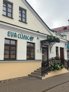 Вход в клинику